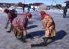 Жители села Ванзеват смотрят и участвуют в "Анки варах"
